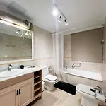 Granada Park Paradise Retreat 아파트